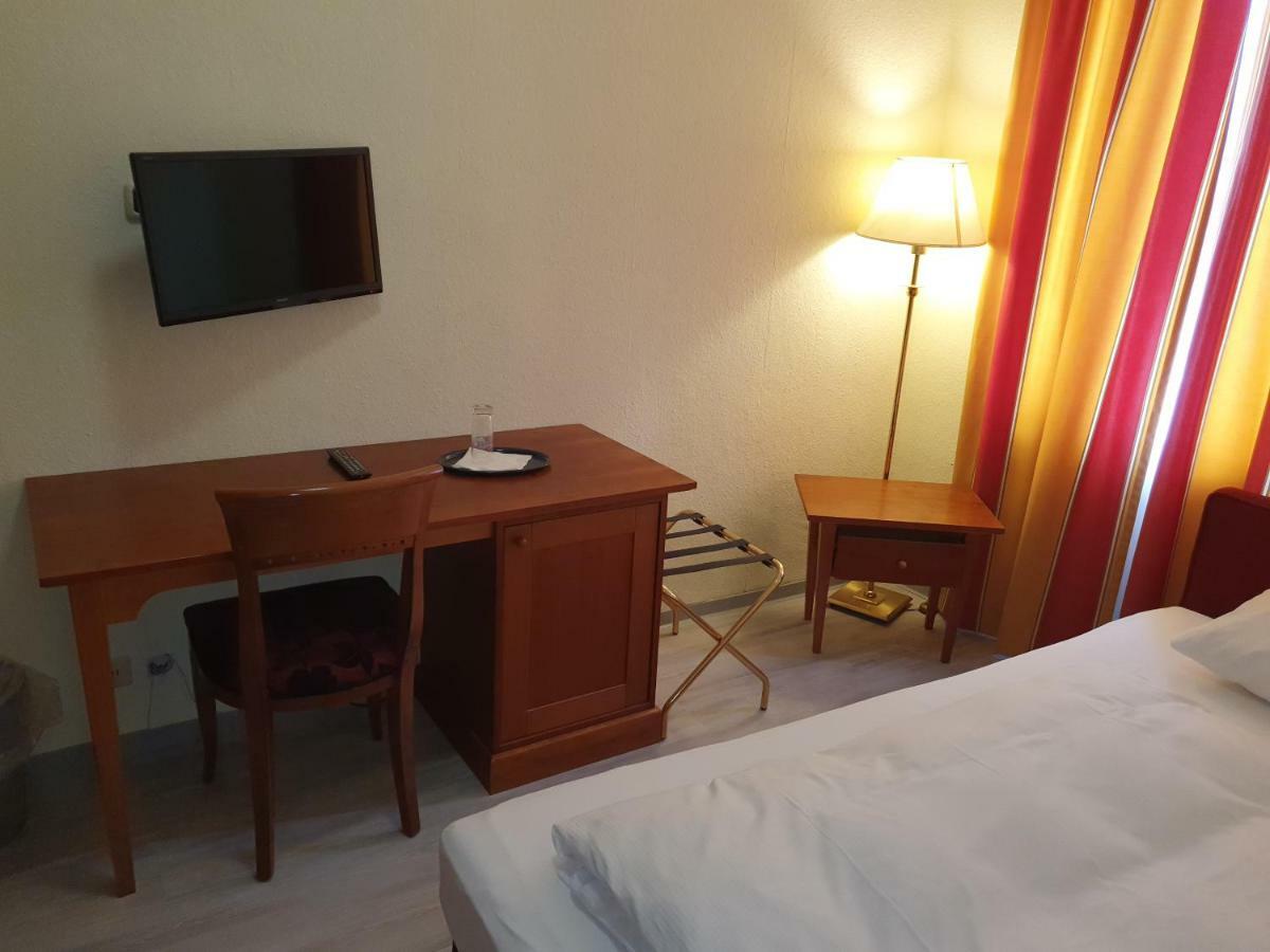 Hotel-Events Adlerpalast Rüsselsheim Kültér fotó