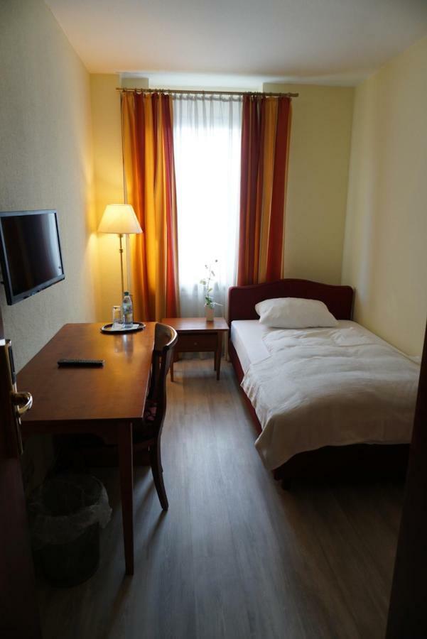 Hotel-Events Adlerpalast Rüsselsheim Kültér fotó